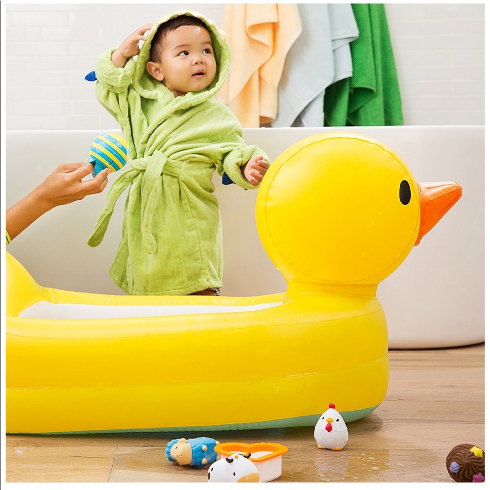 Munchkin inflatable tub